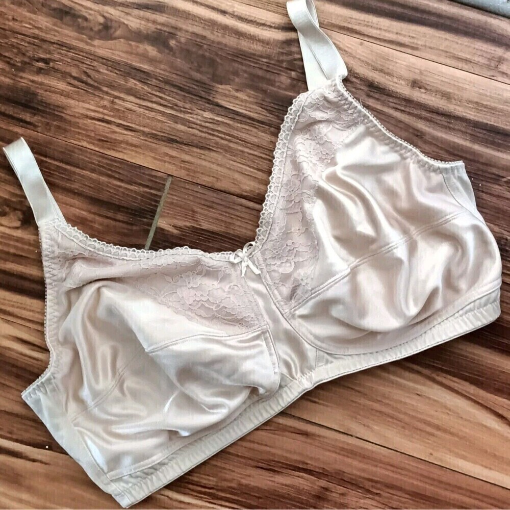 Bali Flower Beige Nude Bra 44C Full Coverage Bra 0180 Embroidered Lightly Lined